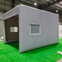 Tente de simulateur de golf gonflable hermétique personnalisée avec écran de projection pour la pratique du golf à domicile ou en milieu commercial