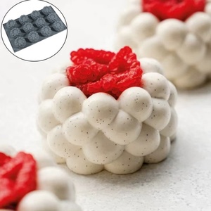 Molde de Silicona para Horno con 12 Cavidades en Forma de Nube, para Mousse, Postres Franceses, Bolas de Chocolate y Pasteles - Product Image 3