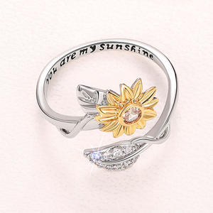 Anello Sunshine Flower da donna in argento color oro con zirconi cubici incastonati a pavé, regalo, gioielli alla moda - Product Image 5