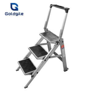 Goldgile 3 <strong>Step</strong> <strong>Stool</strong> <strong>with</strong> Large Steps3 <strong>Steps</strong> <strong>with</strong> Tool Box and <strong>Wheels</strong>