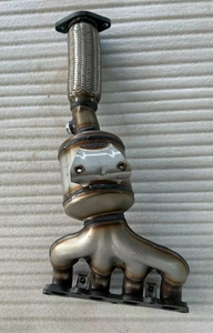 Suministro directo de fábrica, accesorios de sistema de escape de automóvil de alta calidad, convertidor catalítico de ajuste directo para Ford Fiesta 1.6L - Product Image 2