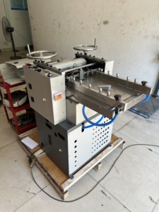 Kích thước nhỏ cuốn sách CY-YW320 Chỉ số máy Cắt giấy tự động nhôm giấy tờ máy dập nổi với Feeder tự động - Product Image 2