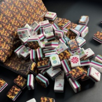 En stock : Luxueux jeu de Mahjong américain à quatre couches en acrylique motif écaille de tortue, 160 tuiles, pour le divertissement quotidien des personnes