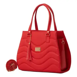 Bolso de Mano Ondulado Acolchado Rojo para Mujer Fana Alissa M3771, Dos Asas, Cierre de Cremallera, Forma de Almohada, Elegante, para Uso Diario - Product Image 3