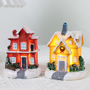 Adorno Navideño Creativo en Miniatura, Casa de Resina, Decoración Festiva para la Temporada Navideña - Product Image 5