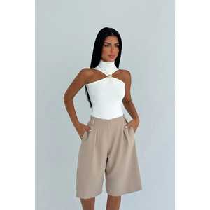 กางเกงขาสั้นเอวสูงสีเบจสำหรับผู้หญิง รุ่นเบสิค ไซส์ XS ตกแต่งลายฮิต พร้อมปักโลโก้ตามสั่ง - Product Image 2