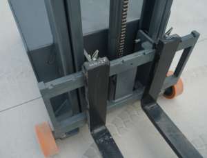 Ce/iso 2t קדימה נע איזון stacker אוטומטי מזלג חשמלי להרים 1 t טעינת פריקה מזרן הרמת זונגלי - Product Image 4