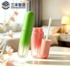 ลิปกลอสเนื้อแมทท์ สีเขียวมิ้นท์ พีชชมพู ออร์แกนิค ไม่ติดแก้ว สำหรับงานปาร์ตี้ รับผลิตแบบ OEM ODM แบรนด์ส่วนตัว สร้างแบรนด์ลิปกลอสของคุณเอง - Product Image 3
