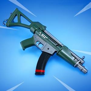 Venta al por mayor Fort's Night Game Accesorios P90 Subfusil Modelo Juguetes para niños <span class=keywords><strong>Armas</strong></span> de aleación de zinc Llavero Colgante de calidad - Product Image 3