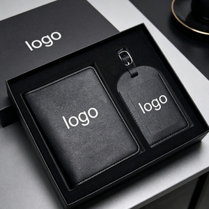 Set Regalo da Viaggio Minimalista Multicolore per Clienti Dirigenziali, Set Porta Passaporto e Etichetta Bagaglio di Qualità Premium - Product Image 3