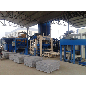 Machine à blocs creux mélangeur convoyeur à bande machine de fabrication de briques en béton <span class=keywords><strong>prix</strong></span> limite fabricant de blocs de sable machine à briques automatique - Product Image 5