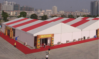 Cadre en aluminium Double revêtement en PVC Mur ignifuge imperméable 300 places Fête de mariage en plein air Fête funéraire Tente de réception