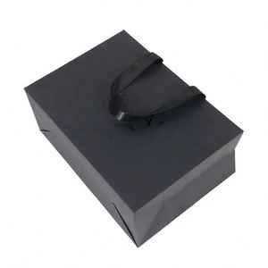 Wholesale Custom Luxury <b>Thick</b> Paper Gift Craft Packaging <b>Black</b> Shopping Embossing Paper Bag With Ribbon Handle - Product Image 4