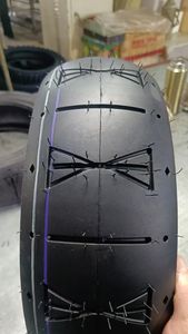 Neumático de Motocicleta sin Cámara de Aire, de Goma, Inflable, 120/70-12, Venta al por Mayor de Fábrica de Neumáticos <span class=keywords><strong>Black</strong></span> <span class=keywords><strong>Cat</strong></span> - Product Image 5