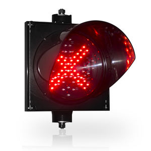Feux de signalisation de sécurité routière à LED 12V 7,5W avec croix rouge et flèche verte, boîtier PC 200mm, fabriqués en usine - Product Image 2