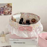 Panier de rangement multifonctionnel en tissu écologique à carreaux roses avec nœud en dentelle et volants, pour la décoration intérieure, l'organisation de cosmétiques et le rangement de maquillage sur le bureau
