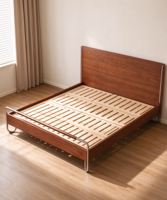 Lit double moderne en chêne massif avec tête de lit en tissu – Mobilier de chambre à coucher pour appartement et salon