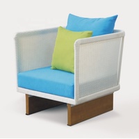 Ensemble de canapés d'extérieur en teck massif de haute qualité, durable, avec structure en aluminium, tissu imperméable et coussins pour salon et cour.