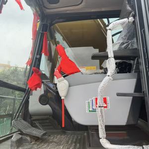 Excavatrice sur chenilles compacte Doosan DX240 d'occasion, poids en ordre de marche de 20 tonnes, capacité de la benne de 1,1 m³ - Product Image 2