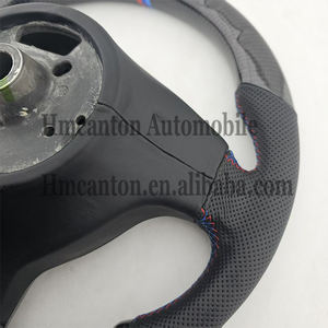 พวงมาลัยหนังคาร์บอนไฟเบอร์แบบเจาะรู รุ่นใหม่ล่าสุด สำหรับรถยนต์ BMW ซีรีส์ 3 E46 - Product Image 3