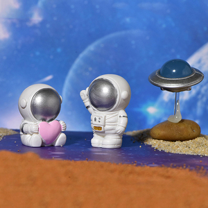 Resin Mini Space <b>Astronaut</b> Figurine Miniatures for Aviation Landscape Decorations Tiny Spaceman Charm Ornaments DIY Accessories - Product Image 5