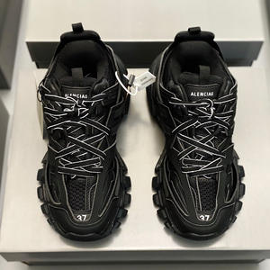 2025年畅销原创品质奢华设计师品牌休闲鞋厚底运动鞋LED灯风格步行鞋 - Product Image 1