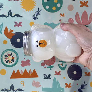 Nhà máy bán <span class=keywords><strong>Pet</strong></span> phim hoạt hình chai nước trái cây gấu hình dạng nhựa chai nước giải khát chai với nắp - Product Image 5