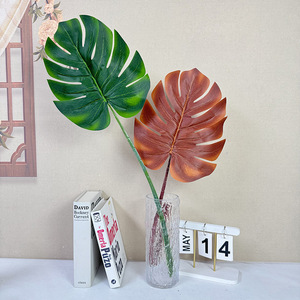 Usine de fleurs artificielles Meiyu Craft, feuilles de Monstera artificielles en plastique vert, brun, rouge, décoration de la maison, accessoires de mariage - Product Image 1