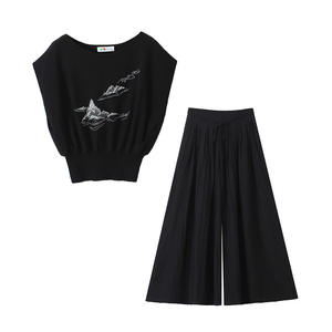 Ensemble jupe et haut en tricot noir traditionnel chinois N8901 avec imprimé paysage et taille élastique pour femmes grandes tailles - Product Image 1