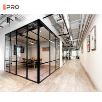 Cloison de bureau moderne pour 8 personnes avec mur de verre pliant et insonorisé Bureaux en aluminium pour espaces de travail insonorisants