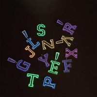 Bijoux Hiphop tendance, pendentifs personnalisés avec 26 lettres lumineuses, collier avec nom en lettres multicolores, chaîne personnalisée avec diamants