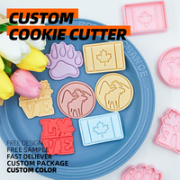 Moule à biscuits en plastique série animaux, feuille d'érable canadienne 3D, dessin animé DIY, cerf, argile, animation, imprimé, biscuits personnalisés