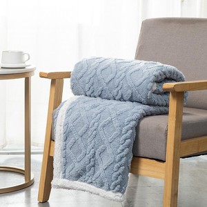 Vente en gros de couvertures portables à motifs doux et chauds pour hôtel Couverture en <span class=keywords><strong>polaire</strong></span> - Product Image 5