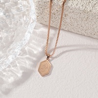 Collier Pendentif Musulman Islamique en Acier Inoxydable avec Calligraphie Arabe du Verset du Coran, Bijou de Mode pour Hommes et Femmes, Vente en Gros pour l'Aïd