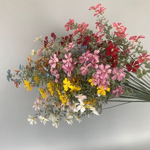 春の屋外装飾シルクデイジーフラワーフラワーアレンジメントリアルタッチユーカリの葉を持つ人工ワイルドフラワー - Product Image 2