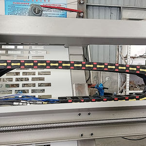 Équipement de Connexion d'Angle à Quatre Têtes CNC pour la Production de Grandes Quantités de Fenêtres et de Portes en Aluminium - Product Image 4