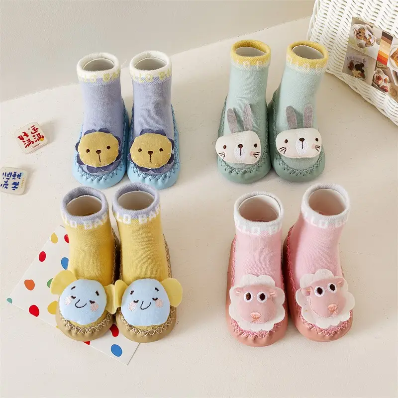 Printemps et automne nouvelles chaussettes de sol pour enfants bébé mi-tube chaussures pour tout-petits isolation antidérapante chaussures et chaussettes de sol pour bébé froid