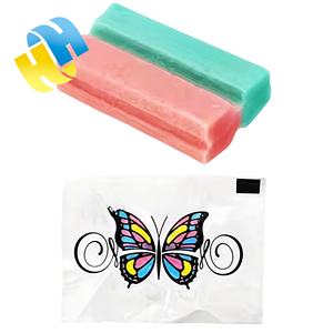 <span class=keywords><strong>Chewing</strong></span>-<span class=keywords><strong>gum</strong></span> Bicolore Aromatisé aux Fruits, Saveur Love Bubble <span class=keywords><strong>Gum</strong></span>, Conditionné en Bouteille <span class=keywords><strong>avec</strong></span> Autocollants Tatouages - Product Image 5