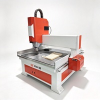 Machine de gravure CNC à tête unique 3 axes entièrement automatique 2513 pour la découpe de plastique et de nylon
