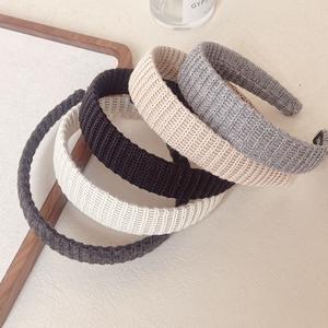 แถบคาดศีรษะแบบถักสำหรับผู้หญิงผ้าพันผมถักแบบโบฮีเมียนอบอุ่นสำหรับฤดูหนาว - Product Image 1