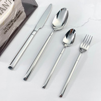 Couteau et fourchette à steak modernes en acier inoxydable 304 OEM/ODM pour la maison et la restauration, personnalisables avec logo, vente en gros