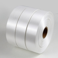 Double Face Polyester Doux Satin Vente en Gros Bon Prix 25mm Ruban d'Étiquette Blanc Polyester pour Étiquette de Vêtement