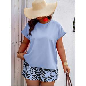 Conjunto de verano de 2 piezas para mujer, talla grande, blusa de gasa de manga corta y pantalones cortos estampados, atuendo informal. - Product Image 3
