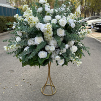 IFG Bestseller 80cm Künstliche Weiße Blumen mit Eukalyptus und Grünzeug Blumenball für Hochzeit Abschlussfeier Halloween Dekoration