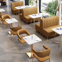 Ensemble de mobilier de restaurant populaire : chaise en cuir et table en bois pour usage commercial (restaurants, hôtels, cafés)