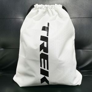 Mochila Deportiva Personalizada de Poliéster 600D con Cordón, Bolsa Deportiva Resistente a Desgarros para Gimnasio, Clubes Deportivos, Maratón y Carreras de Trail - Product Image 1