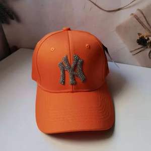 Personalización Unisex de alta calidad 3D logotipo bordado nueva moda deportes gorra de béisbol de lujo al aire libre sombrero para hombres y mujeres - Product Image 4