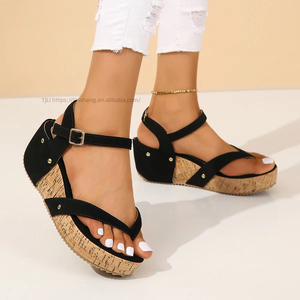 Women Platform Toe Clip Rivet Thick Sole <b>Sandals</b> Summer New European and American Roman <b>Sandals</b> Wholesale - Product Image 2