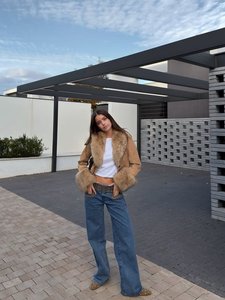 PB&ZA 2025 Nuova Giacca da <span class=keywords><strong>Donna</strong></span> <span class=keywords><strong>in</strong></span> <span class=keywords><strong>Pelle</strong></span> Scamosciata Effetto Pelliccia Stile Europeo e Americano Fatta a Mano 4341/811 - Product Image 6