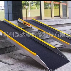 Rampa de Carga de Aleación de Aluminio de 1.2m con Transición Antideslizante para Motocicletas y Vehículos Eléctricos con Altura Inferior a 35cm - Product Image 4